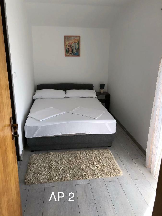 Apartments Zora Rogoznica  Bagian luar foto